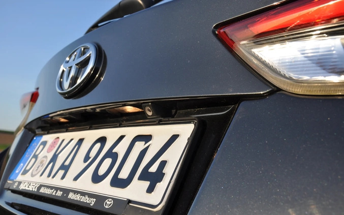 Toyota Auris cena 47500 przebieg: 166000, rok produkcji 2018 z Jarosław małe 704